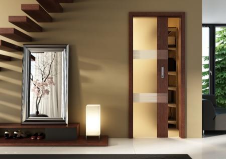 ASTRO Lux w systemie przesuwnym w aranżacji garderoby