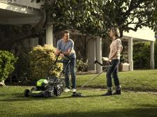 Jak zamienić stary ogród w strefę relaksu