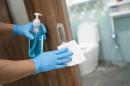 Zakaz etanolu w środkach do dezynfekcji? Branża farb i klejów alarmuje