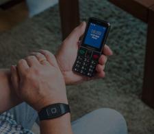 Odpowiedni telefon dla aktywnych na majówkę