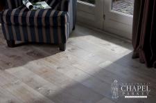 Dębowe podłogi z jednostkowym kodem produkcyjnym