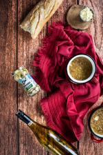 PRZEPIS: Jesienna zapiekana zupa cebulowa z czosnkiem OLE!