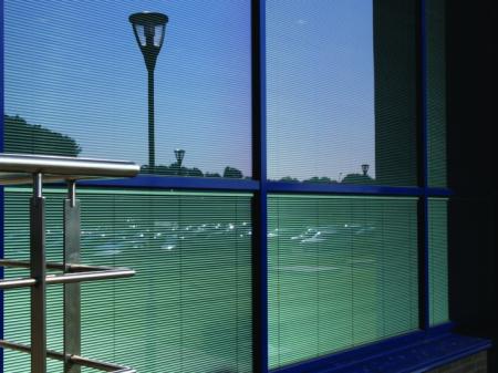 Pilkington Insulight z żaluzjami ScreenLine