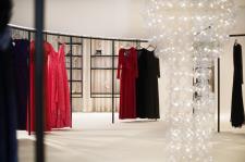 Moda na design, czyli gigantyczna lampa BUBBLES od PUFF-BUFF w butiku August Pfuller we Frankfurcie