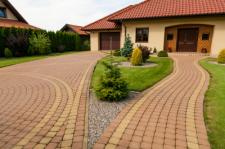 REPREZENTACYJNY PODJAZD