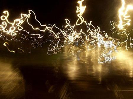 Nocne świetlne zygzaki