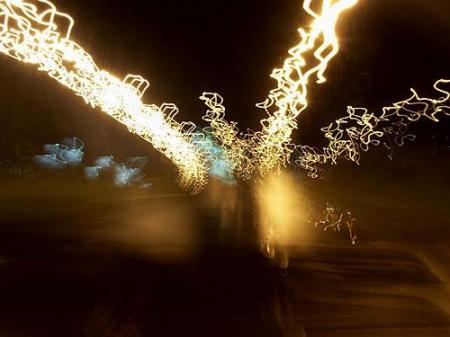 Nocne świetlne zygzaki